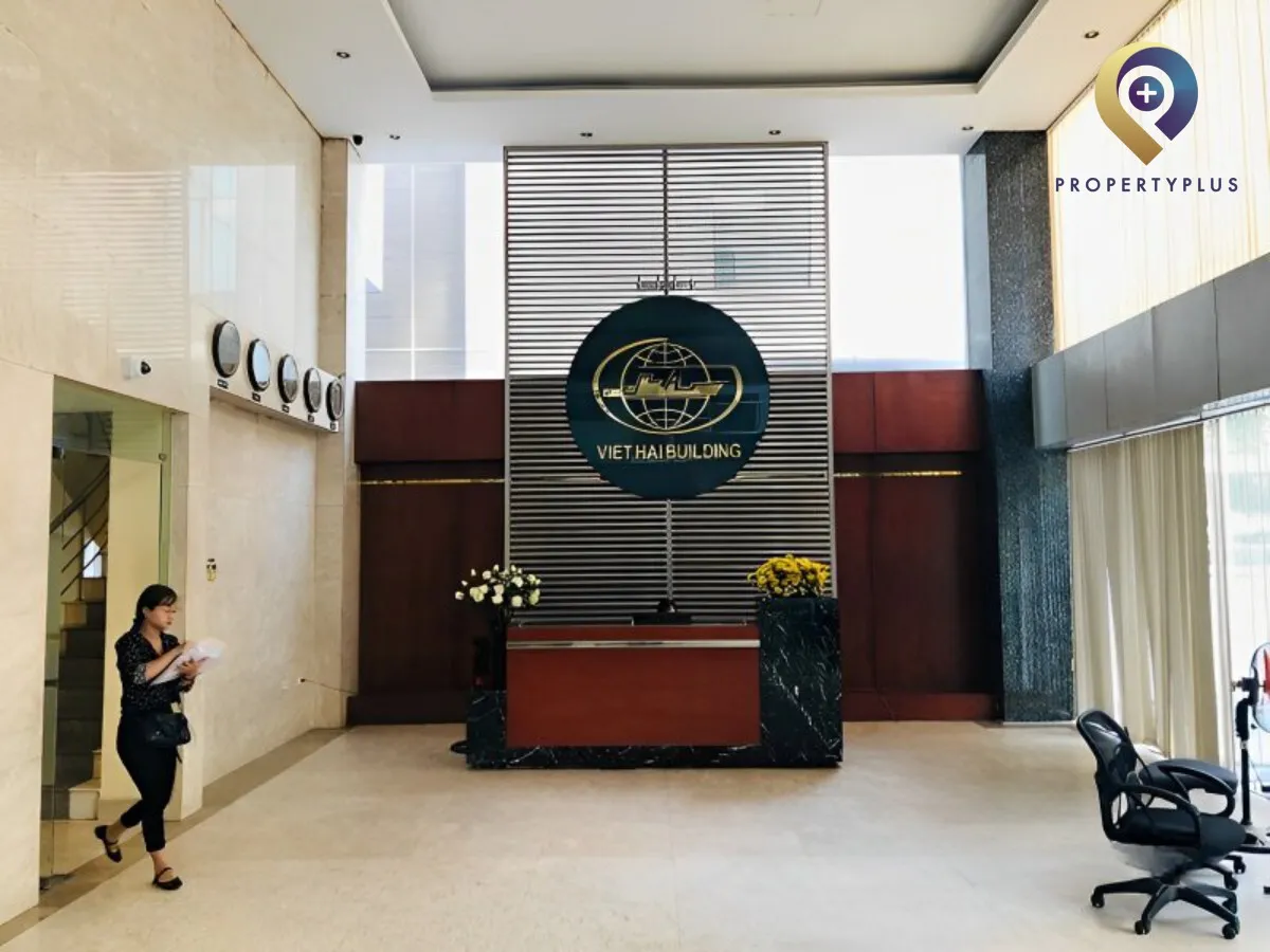 Reception area at Viet Hai Building, Cau Giay District.